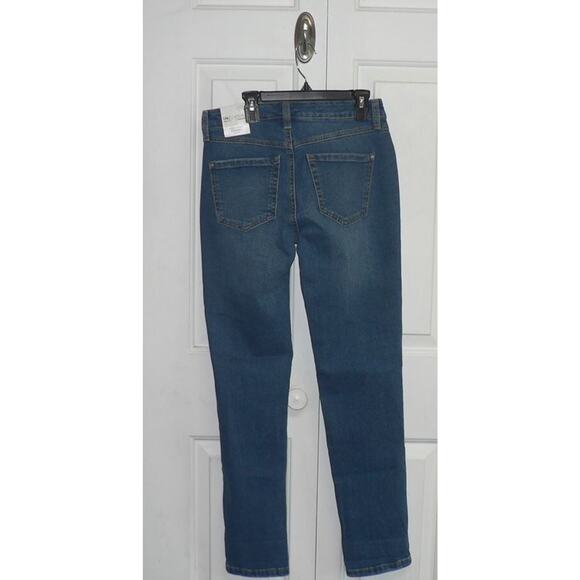 INC International Concepts Curvy MidRise Ripped Straight-Leg Blue Jeans 0/25 $70 - Picture 11 of 12